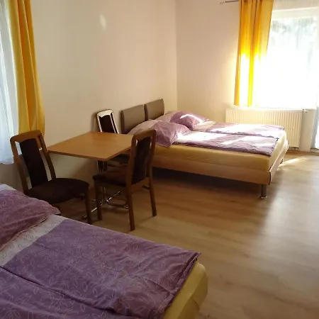 Osrodek Korab Casa de hóspedes 3*