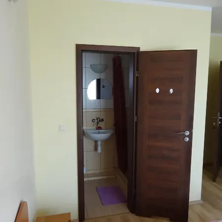 Konukevi Osrodek Korab 3*